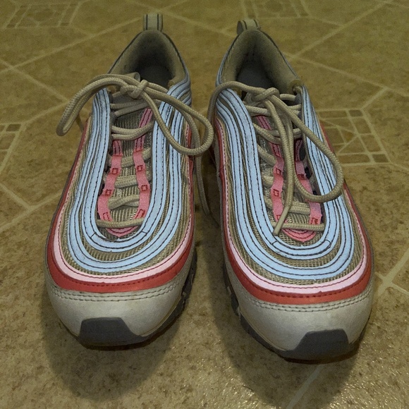 Nike sneakers - Picture 6 of 6